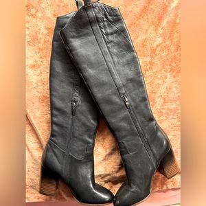 Via Spiga sz 6 black knee high boots, barely worn, with ombré stacked heels